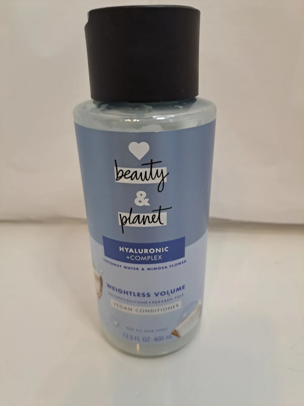 Love Beauty and Planet Weightless Volume Conditioner with Hyaluronic acid
